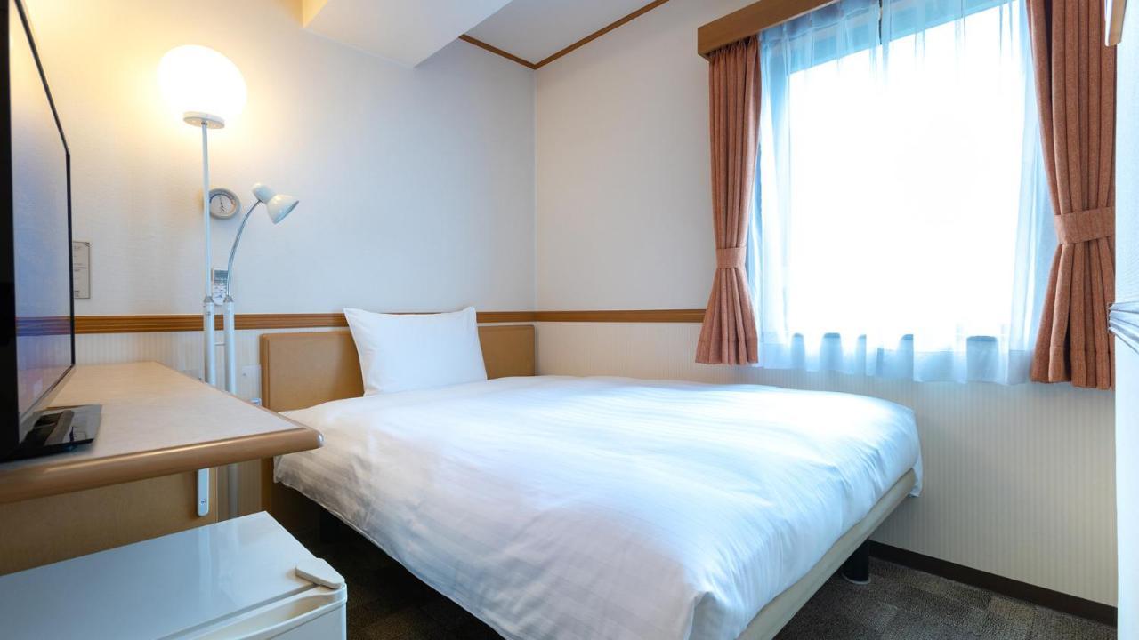 Toyoko Inn Kobe Sannomiya-Eki Higashi מראה חיצוני תמונה
