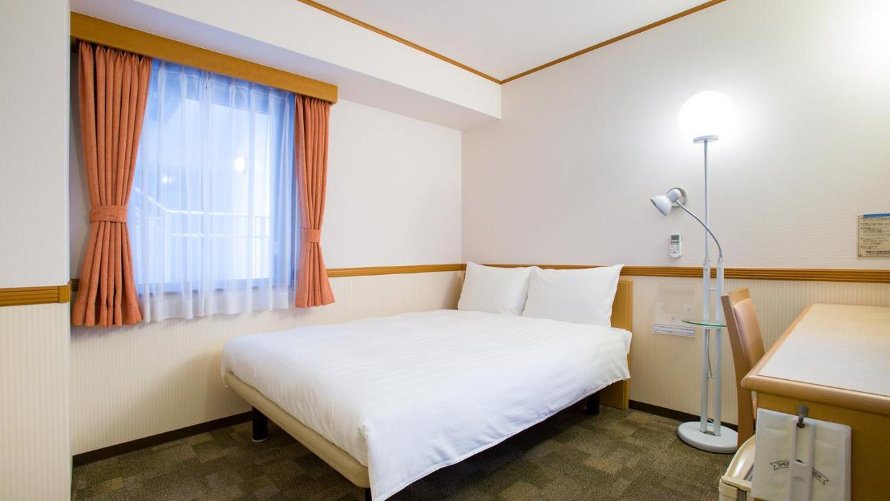 Toyoko Inn Kobe Sannomiya-Eki Higashi מראה חיצוני תמונה