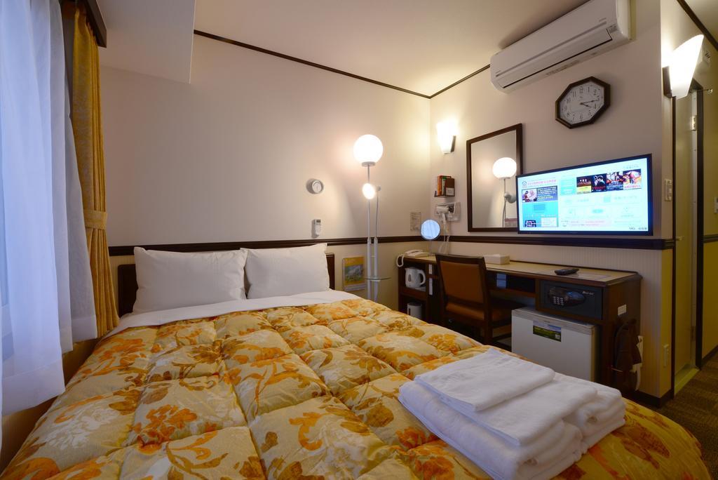 Toyoko Inn Kobe Sannomiya-Eki Higashi מראה חיצוני תמונה