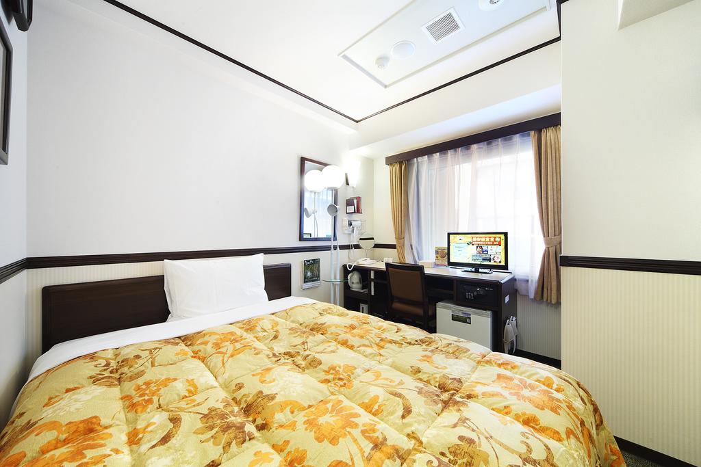 Toyoko Inn Kobe Sannomiya-Eki Higashi מראה חיצוני תמונה