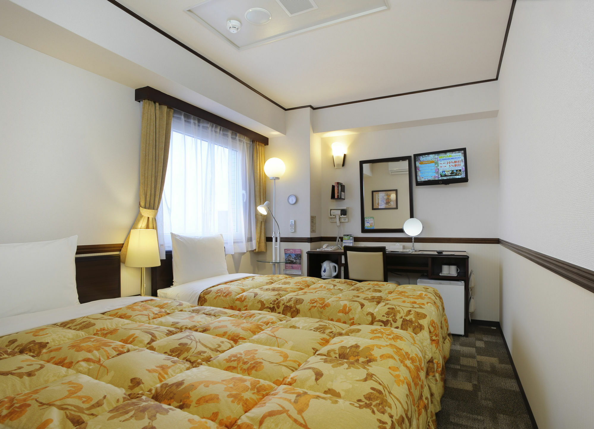 Toyoko Inn Kobe Sannomiya-Eki Higashi מראה חיצוני תמונה