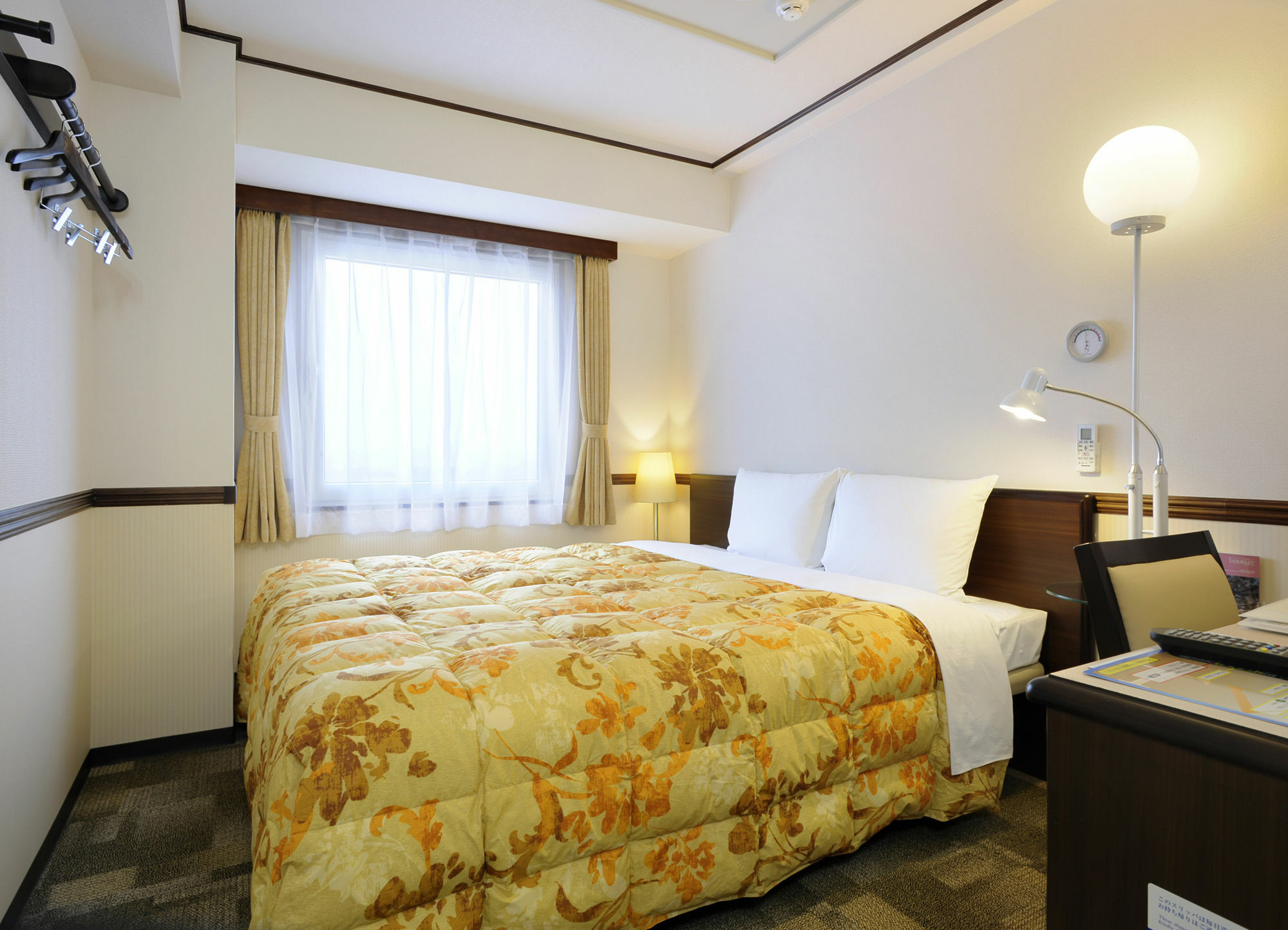 Toyoko Inn Kobe Sannomiya-Eki Higashi מראה חיצוני תמונה